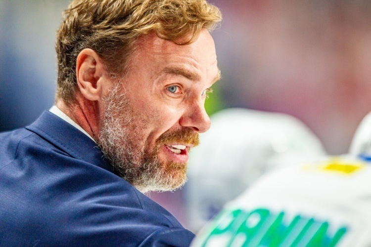 Виктор Козлов остается с командой