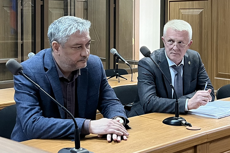 В защиту Ганиевой выступают сразу два адвоката &mdash; Евгений Котов и Руслан Ганиев &mdash; ее супруг