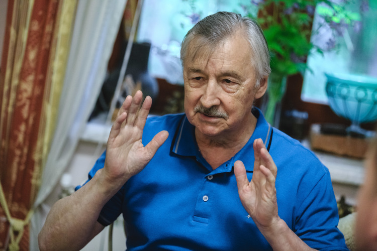 Экс-директор Института истории им. Марджани Рафаэль Хакимов помещен в «элитный хоспис» и сейчас нуждается в помощи