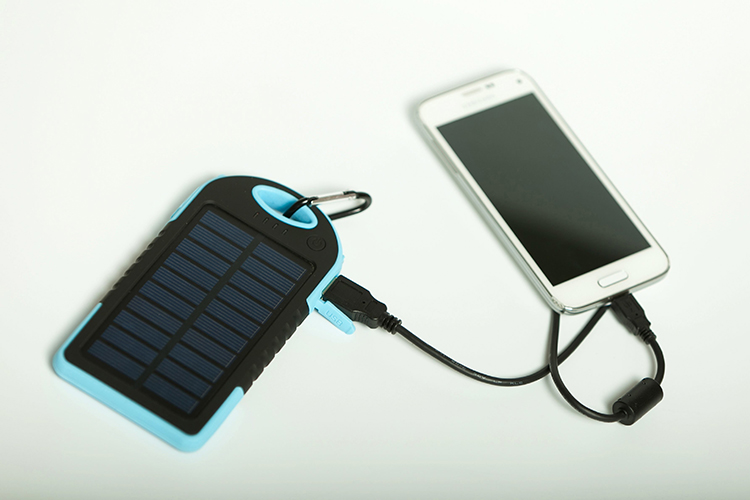 С 24 апреля 2026 года в Японии запретят использовать пауэрбанки в самолетах из-за риска возгорания литий-ионных аккумуляторов, также планируется ужесточить правила провоза таких устройств в ручной клади