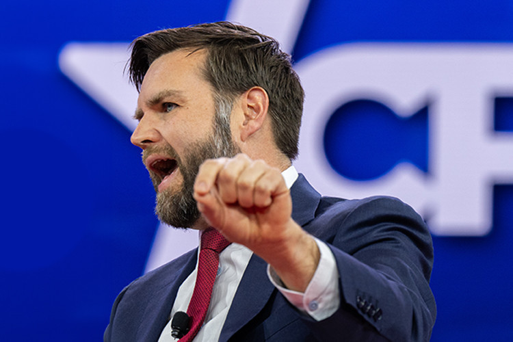 «Вэнсу крайне неприятно то, что происходит, потому что он как раз настаивал на изоляционизме и отказе от военных действий за пределами Соединенных Штатов Америки»