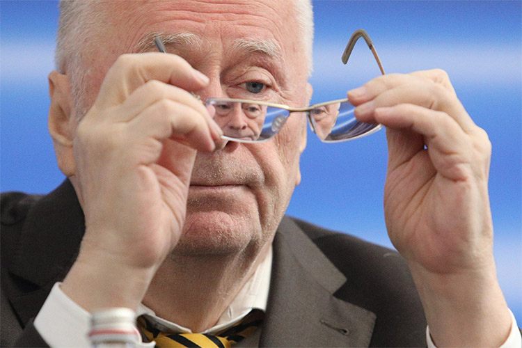 «В моей практике, если мы с Владимиром Вольфовичем договаривались, он каждый раз неукоснительно выполнял все взятые на себя обязательства»