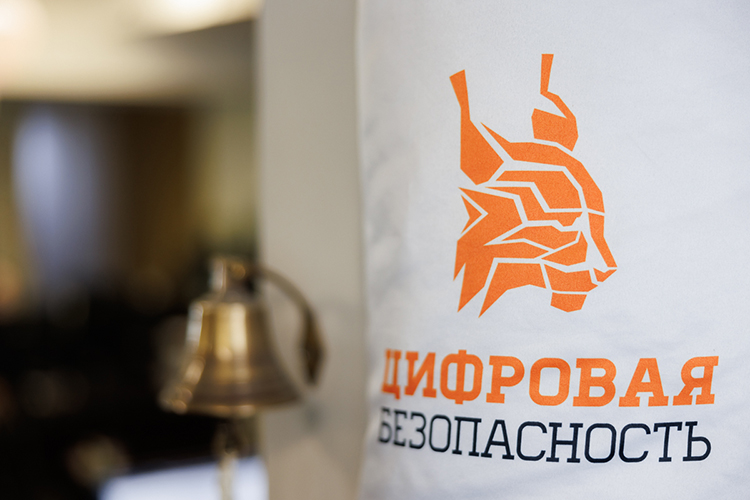 «Мы помогаем бизнесу эффективно использовать свой транспорт. Ставим системы мониторинга транспорта, видеонаблюдение на транспорте, тахографы и так далее»