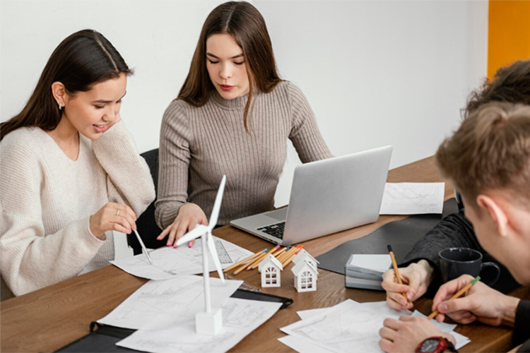 Агентства находятся в постоянном наборе новичков, которые расширяют его клиентскую базу