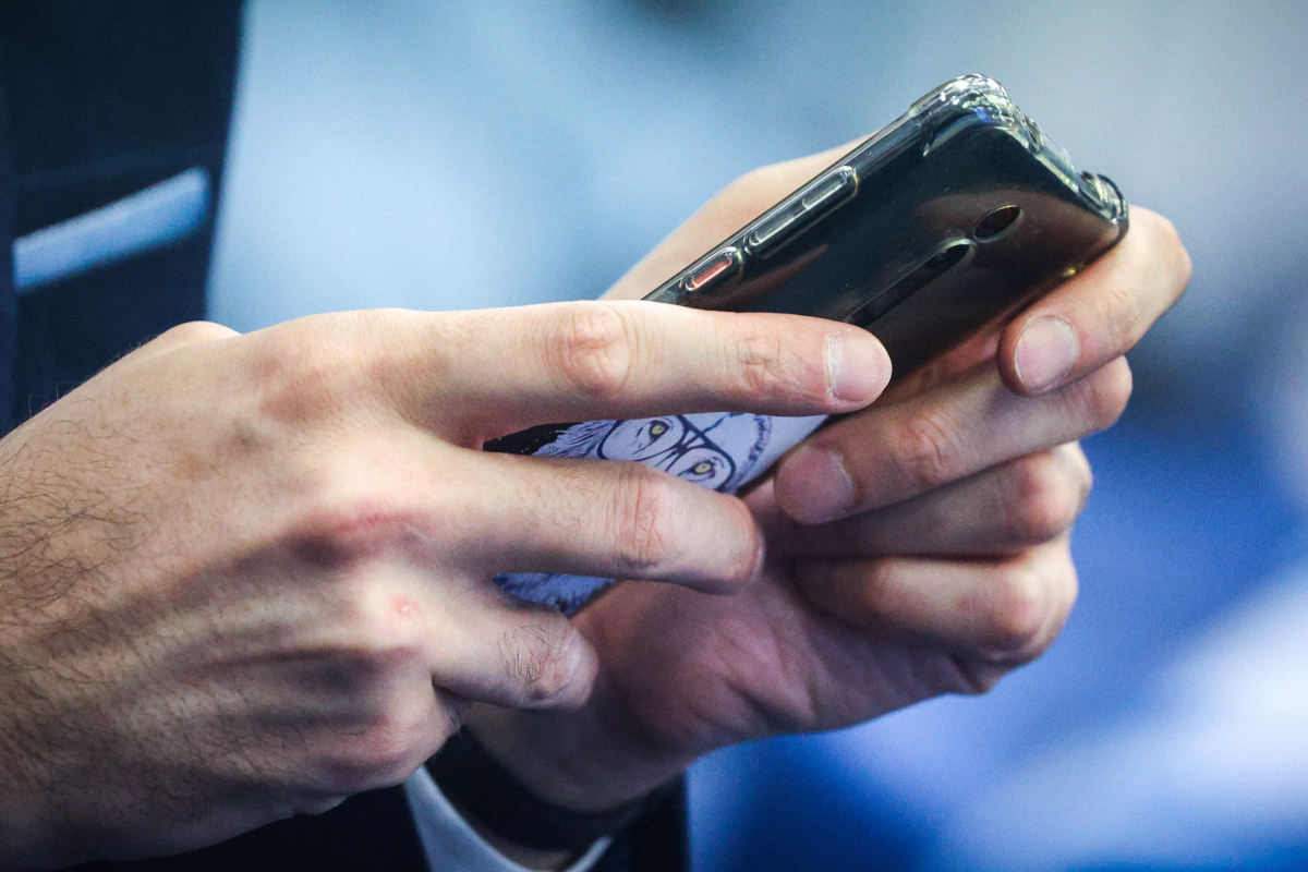 В Ростове суд назначил штраф в размере 30 тыс. рублей местному жителю за публикацию оскорбительного смайла в домовом чате