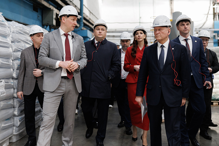 «Не латать, а защищать»: в Казани запустили производство полимерного листа