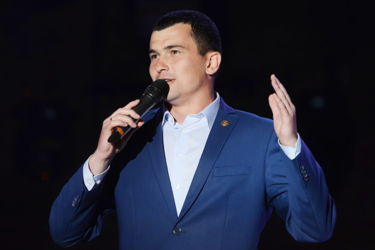 Самый заметный вход &mdash; у Рената Мамина, который с ходу занимает 15-е место. Он давно перестал быть просто корпоративным менеджером и уверенно играет на поле культурной политики