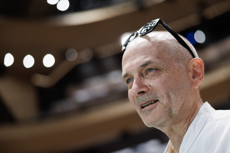 Слухи о возможном уходе Фарида Бикчантаева с должности главного режиссера театра им. Камала, которую он занимает с 2002-го, не прекращаются весь прошедший год