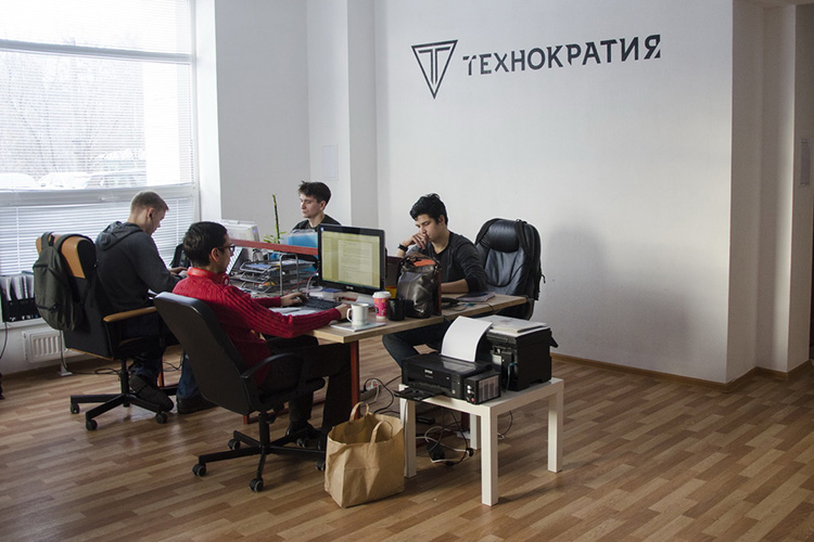 «Мы давно решили работать только с теми заказчиками, с кем складывается нормальный диалог и понимание на уровне культуры и идеологии»