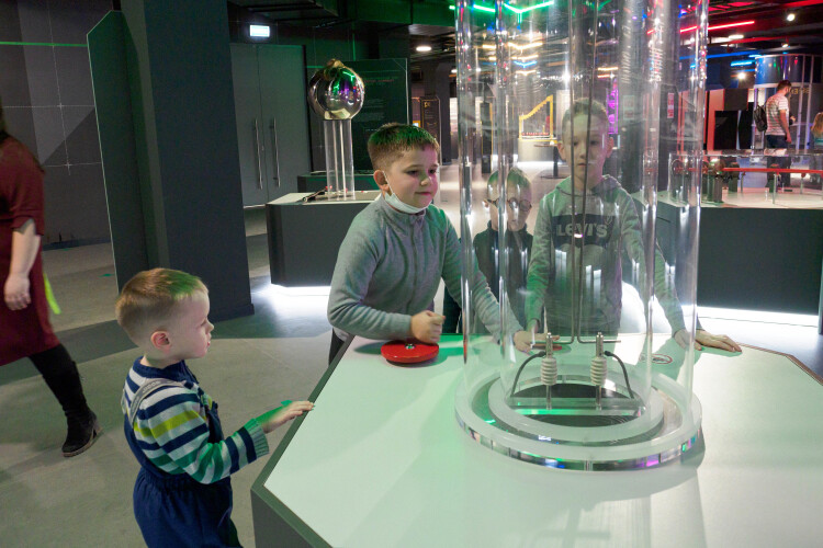 «В последние три года мы отремонтировали 14 музеев &mdash; 7 федеральных и 7 республиканских. «Пушкинские карты» &mdash; великолепная возможность. За два месяца 49 музеев продали 8 342 билета»