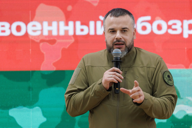 Даниил Безсонов: «Когда в 2023 году я говорил о необходимости создания материнских кораблей, которые будут ретрансляторами и станут сбрасывать ударные дроны, надо мной смеялись. А оказалось, что нет, противник уже сейчас эту технологию использует»