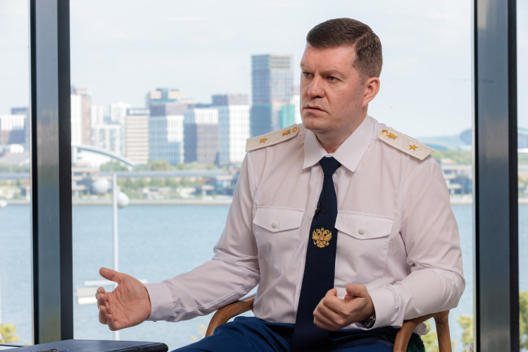 У прокуратуры возник вопрос относительно законности (и, вероятно, этичности) того, что следователь Яфизов после уголовного дела отправился работать на потерпевшего