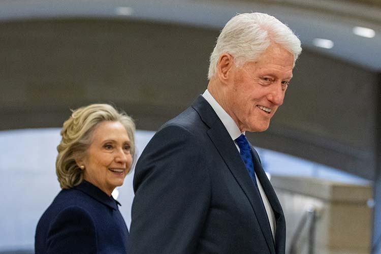 Брак Клинтонов мог начинаться как союз по любви, но со временем превратился в отношения политической целесообразности