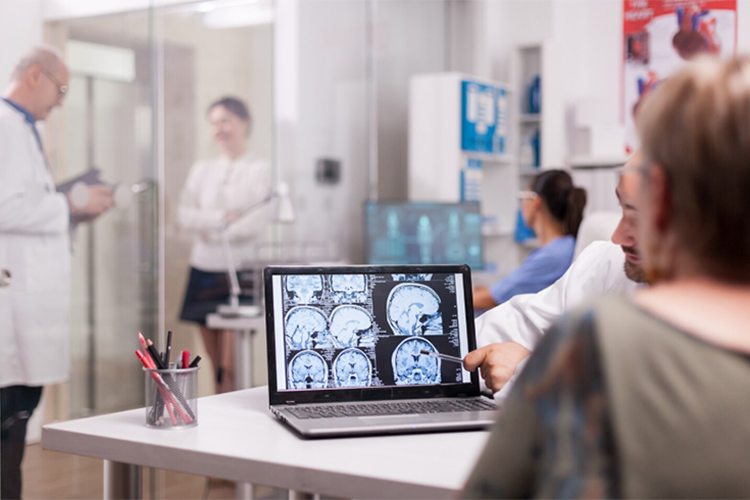 В нашей стране пациенты «с дисфункциональными синдромами» заполняют поликлиники и стационары, и врачи зачастую разводят руками, вроде тяжелой патологии нет &mdash; значит, не умрет, но мучиться будет долго!