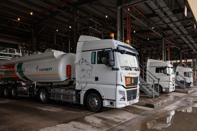 «Стоимость минудобрений, ГСМ и запчастей часто растет быстрее, чем отпускная цена на зерно/масличные, что „съедает“ маржинальность и требует большего объема оборотных средств»