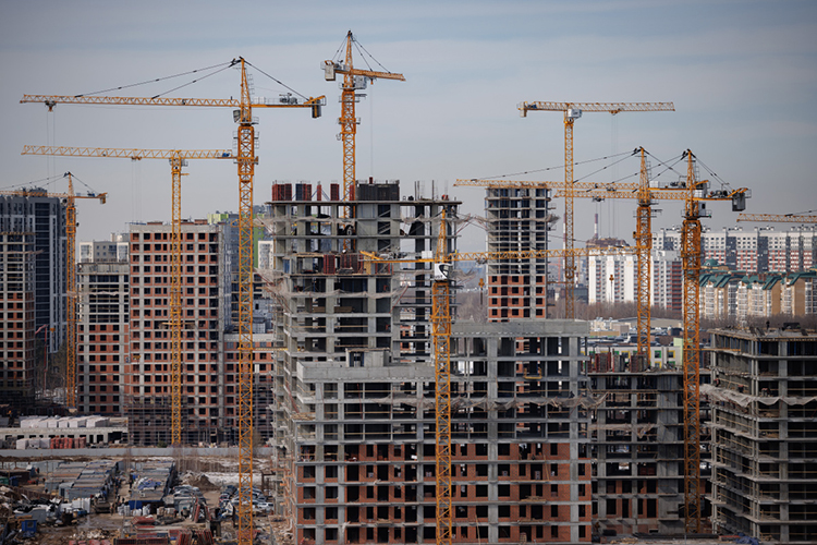 В марте застройщики Татарстана продали на 42% меньше квартир, чем месяцем ранее