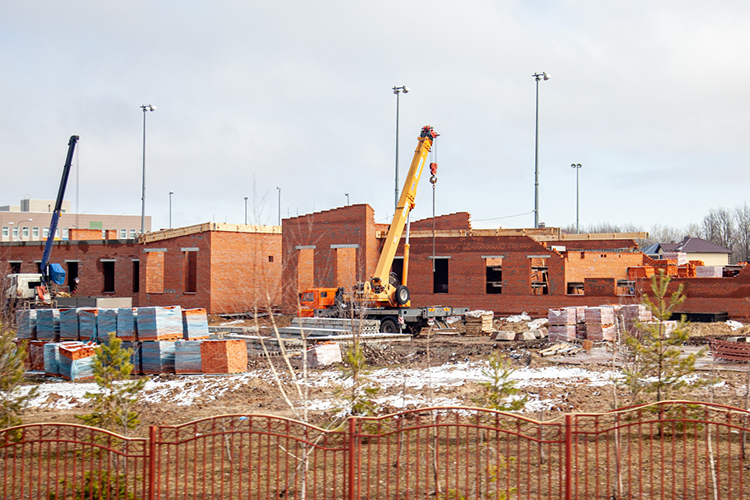 «Сейчас сугробы стаяли, начинается сезон ИЖС и участков. Этот рынок сейчас станет пользоваться хорошим спросом»
