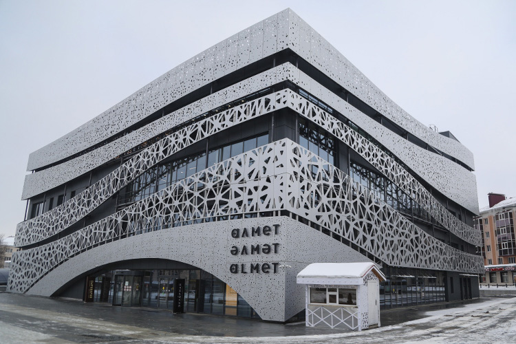 В общественном центре «Алмет» прошел научно‑практический семинар «Созвездие культур», организованный совместно с фондом поддержки инноваций и молодежных инициатив Санкт‑Петербурга