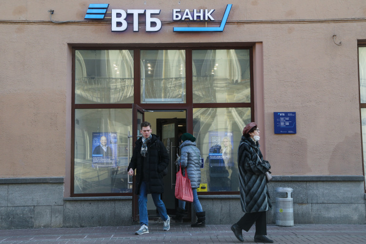 Выяснилось, что вообще все счета, с которых были сняты 12,5 млн рублей в январе 2026-го, находились именно в ВТБ