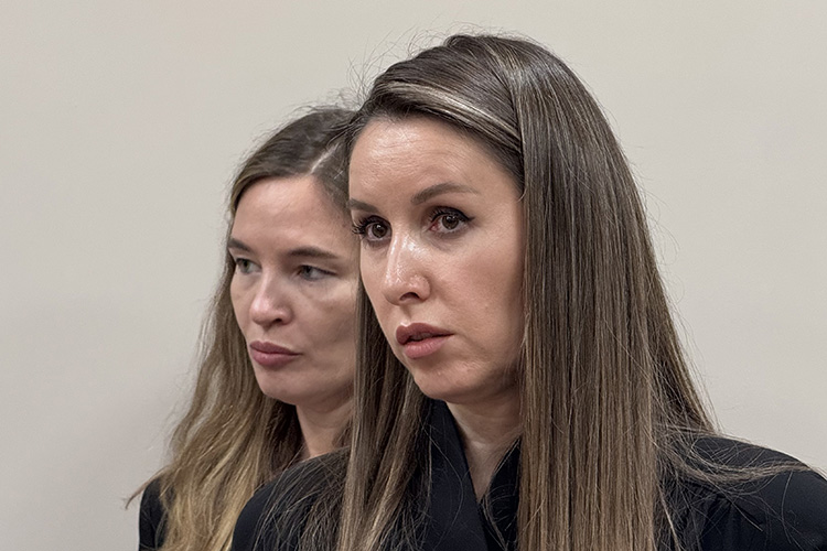 Юристы бывшего судьи снова принесли таблицу &mdash; «поимущественную раскладку» с доходами, расходами, покупками и продажей имущества ответчиков, а также кредитами и вкладами