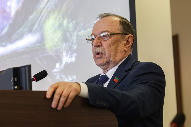 Назип Хазипов: «Сейчас уже это направление немножко изменилось: появляются современные, добротные дома. А это за собой тянет решение дорожных и коммунальных вопросов»