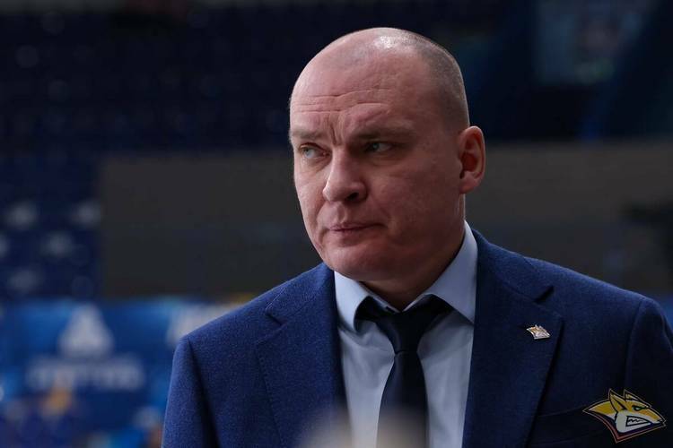 «Думаю, что мы увидим увлекательную серию» (на фото &mdash; главный тренер «Металлурга» Андрей Разин)