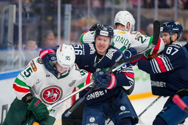 «Ак Барс» проиграл во втором матче полуфинала «Металлургу» &mdash; 2:4