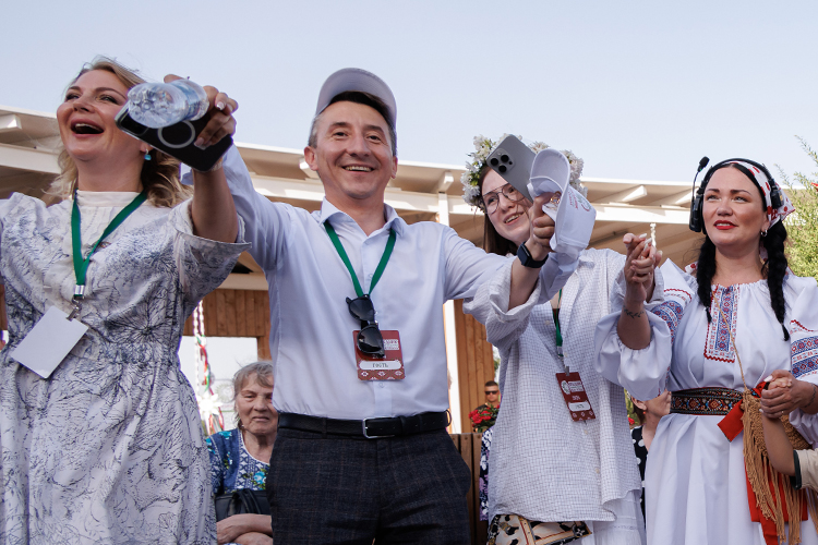 Наиболее сильным среди конкурентов Вольфсона на праймериз можно назвать бывшего депутата Госсовета РТ VI созыва, общественника, преподавателя Казанского энергетического колледжа Раиля Шамсутдинова