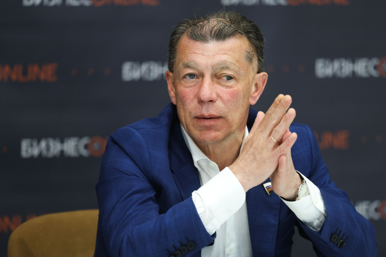 Из нынешней восьмерки в новый созыв, вероятнее всего, перейдут четверо: Богуславский, Метшин, «парашютисты» Гаджиев и Топилин (на фото)