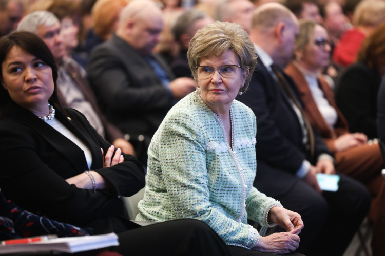 Вчера же «БИЗНЕС Online» стало известно, что депутат нынешнего созыва Татьяна Ларионова в новый созыв переизбираться не планирует