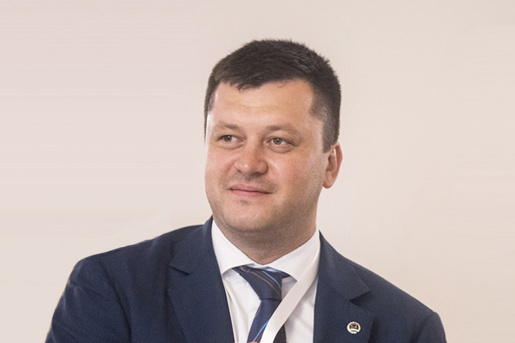 Ратмир Мавлиев