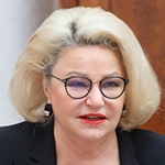 Нина Останина &mdash; председатель комитета Госдумы по защите семьи, вопросам отцовства, материнства и детства