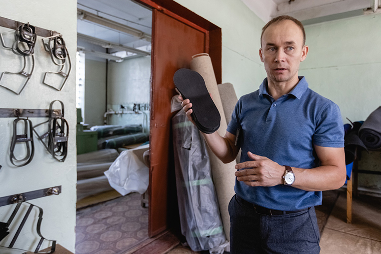 Сначала Шурале, теперь валеши: бизнесмен из РТ в споре с Роспатентом доказал существование новой обуви