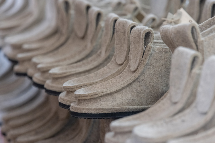 «Технически, в стране официально появился новый вид обуви, наряду с туфлями, лоферами и так далее. Мы два года боролись за это в суде», &mdash; говорит Габидуллин