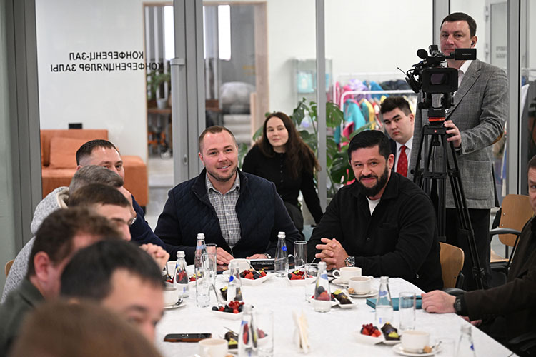 Разговор об образовании перешел в другое русло. Многие по возвращении задумались о переквалификации или получении второго высшего образования. Но это связано с определенными трудностями