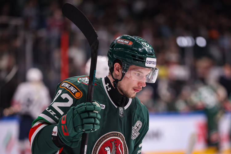 Кателевский, который до этого не забивал в плей-офф, оформил дубль