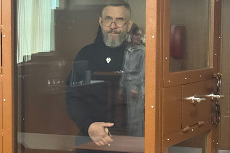 «Чистосердечно раскаиваюсь в содеянном»: киллеру по делу Гафурова предъявили три убийства