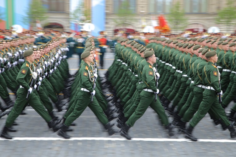В усеченном формате московский парад будет проходить впервые за 20 лет