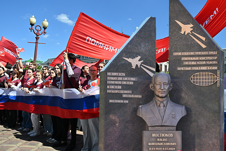 Памятник Мостюкову, последние 92 фронтовика, два новых музея: как в РТ начали отмечать День Победы