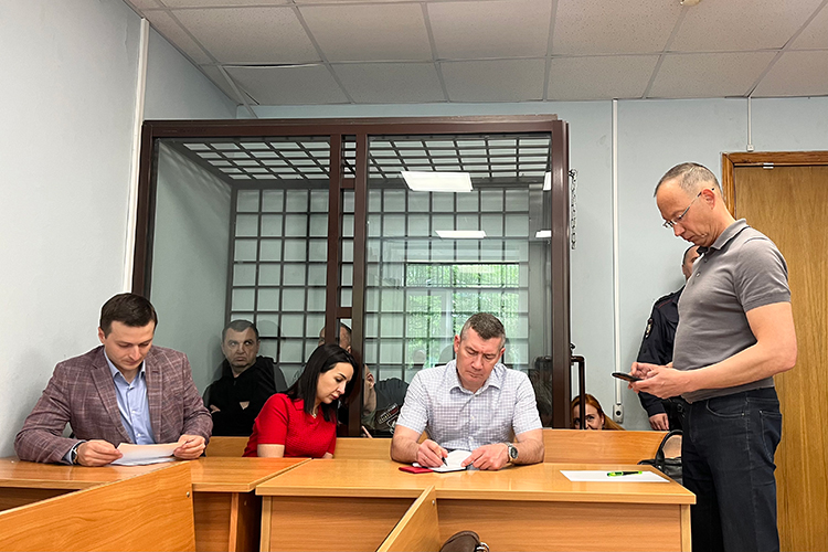 Помимо Нафиева, на скамье подсудимых еще трое &mdash; Владимир Бойков, Евгений Коклягин и Владимир Кучинский