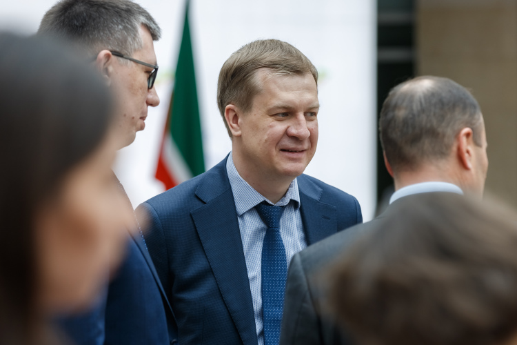 Сейчас в команде генерала Валерия Липского остается вакантным одно кресло заместителя руководителя