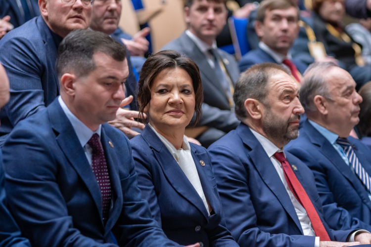 Причиной ухода Розы Афлятуновой стали сложные отношения с главой района Гюзель Хабутдиновой, рассказали сразу несколько источников «БИЗНЕС Online»
