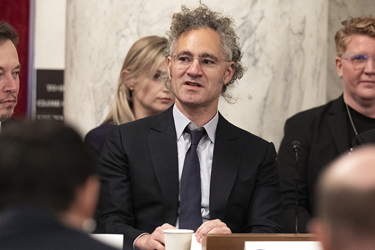 «Отметим, глава Palantir приезжает на Украину не в первый раз. До этого он был в Киеве летом 2022 года»