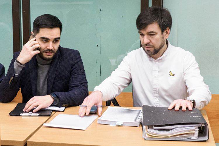 Что касается профессиональных качеств &mdash; здесь Уразманов (справа) получает самые высокие оценки