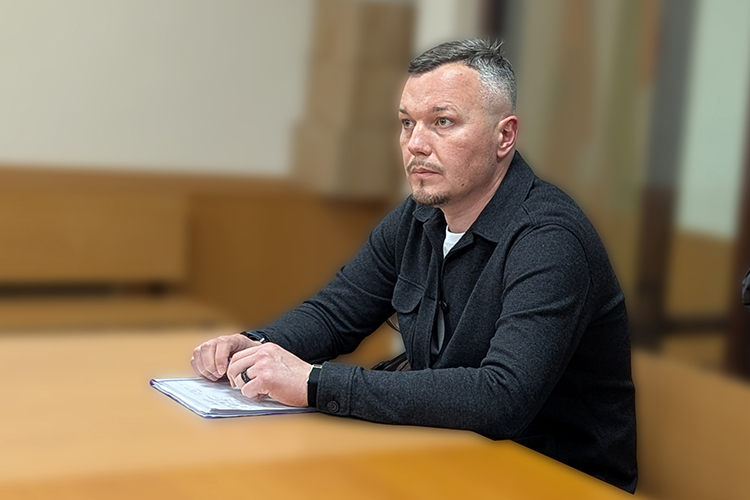Некрасову 43 года. Он впервые попал в рейтинг адвокатов «БИЗНЕС Online» шесть лет назад и последовательно занимал все более высокие позиции, в прошлом году добравшись до топ-3