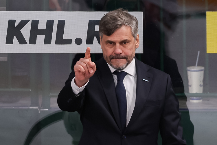 Дмитрий Квартальнов