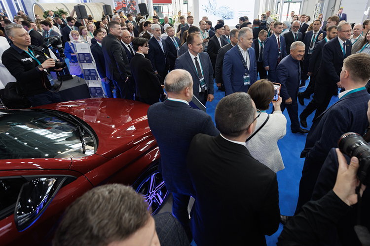 Участие в форуме подтверждает статус «КАН АВТО» как одного из ведущих игроков, который привозит не просто машины, а свежие новинки