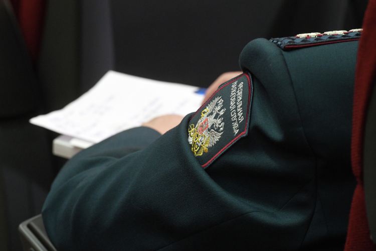 Не каждая сделка между взаимозависимыми лицами автоматически считается контролируемой. Порог дохода по таким операциям обычно должен превышать 1 млрд рублей в год