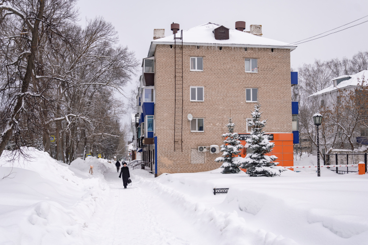 В Бугульме по данным из открытых источников и анализа объявлений о продаже квартир, ценник за 1 кв. м. во вторичном жилье и сегодня начинается от 18,5 тыс. рублей 
