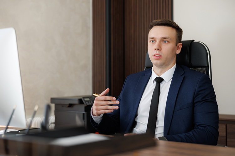 «Раньше суды чаще формально вставали на сторону лизинговых компаний. Сейчас, когда расторжения договоров стали массовыми, суды начали гораздо внимательнее смотреть на штрафные санкции, расходы и расчеты»